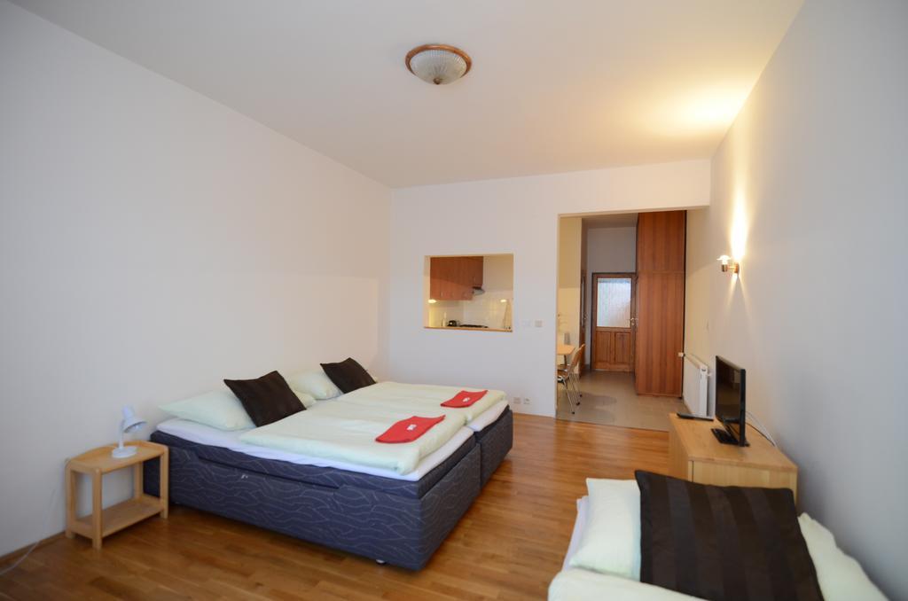 Apartments Karlin Praga Habitación foto